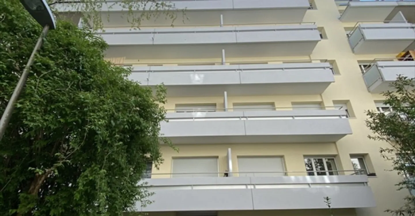 Spacious 39m² Storage Space - Photo 1 of 2