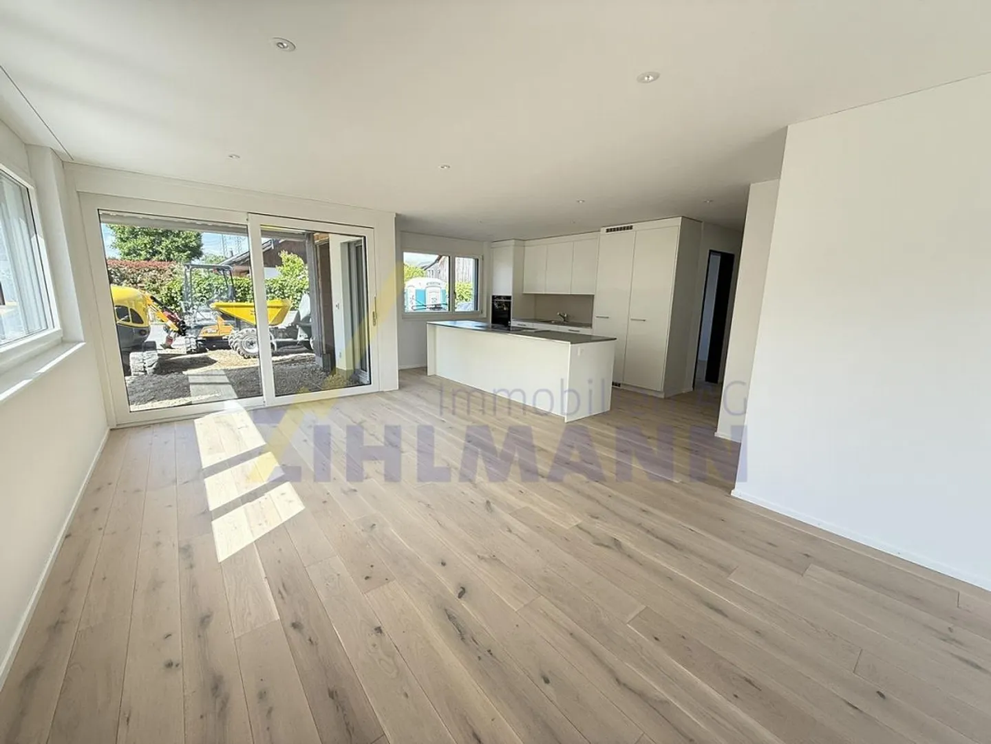Appartement de jardin de 4,5 pièces élégant avec un grand espace extérieur - Photo 10 sur 11