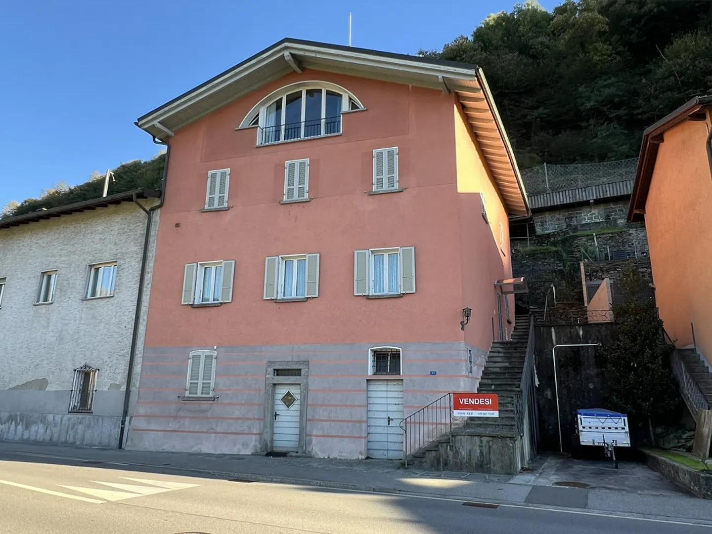 À vendre bâtiment avec 2 appartements 4.5 pièces à Magadino Gambarogno - Photo 1 sur 12