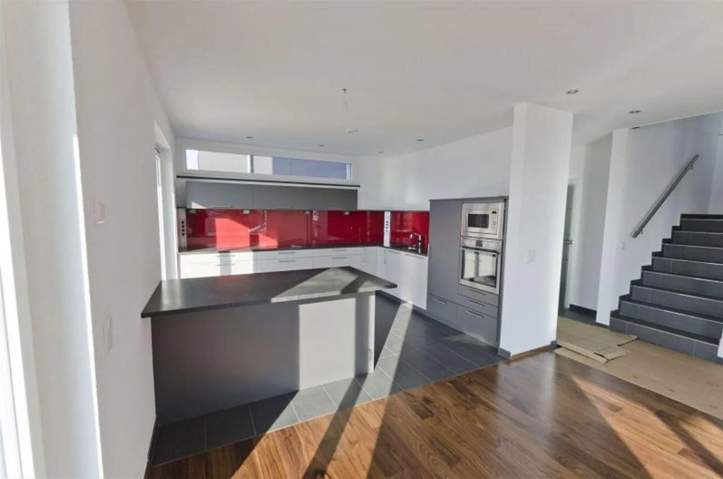 Modern single-family house for rent in Thayngen. - Photo 6 of 13