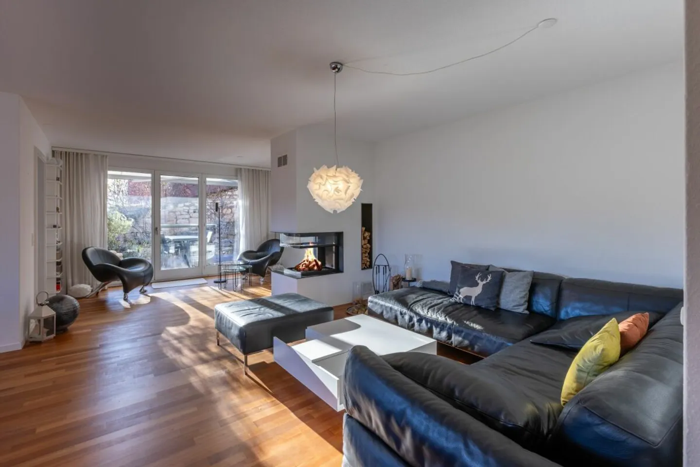 Modern Terrace House with Views - Photo 7 of 41