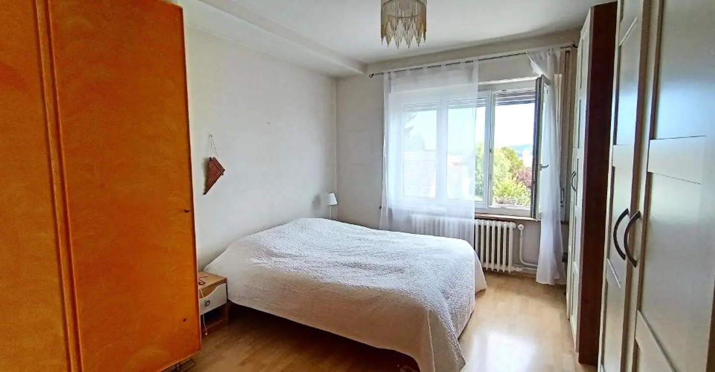 Schöne Villa mit 2 Wohnungen und Erweiterungspotenzial - Foto 6 von 19