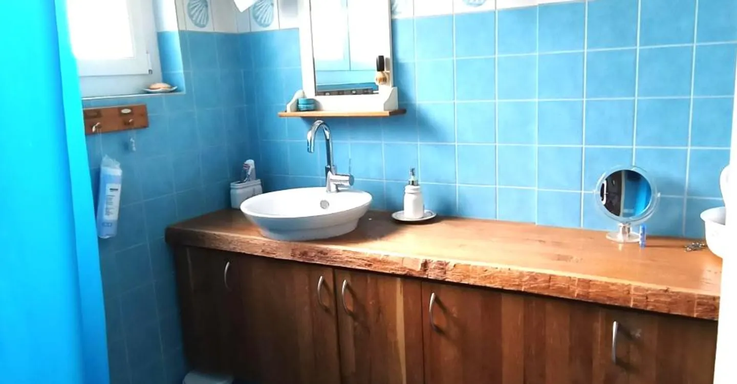 Schöne Villa mit 2 Wohnungen und Erweiterungspotenzial - Foto 8 von 19