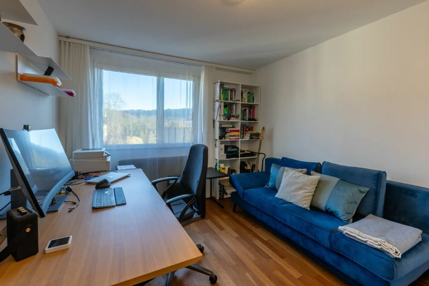 Modern Terrace House with Views - Photo 10 of 41