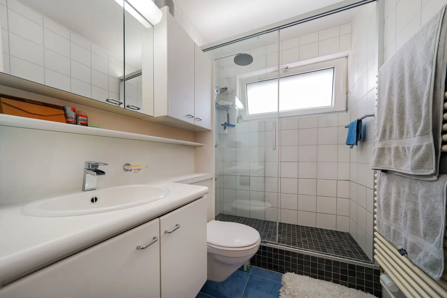 Belle appartement en attique de 4,5 pièces dans un emplacement central et calme - Photo 13 sur 13