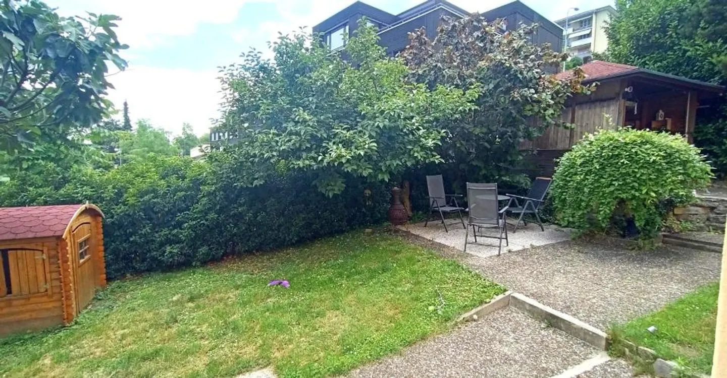 Schöne Villa mit 2 Wohnungen und Erweiterungspotenzial - Foto 14 von 19