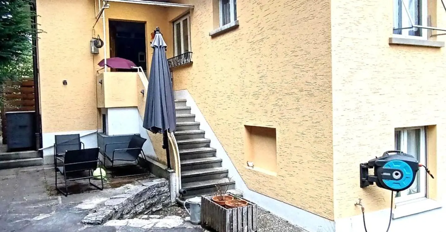 Schöne Villa mit 2 Wohnungen und Erweiterungspotenzial - Foto 16 von 19