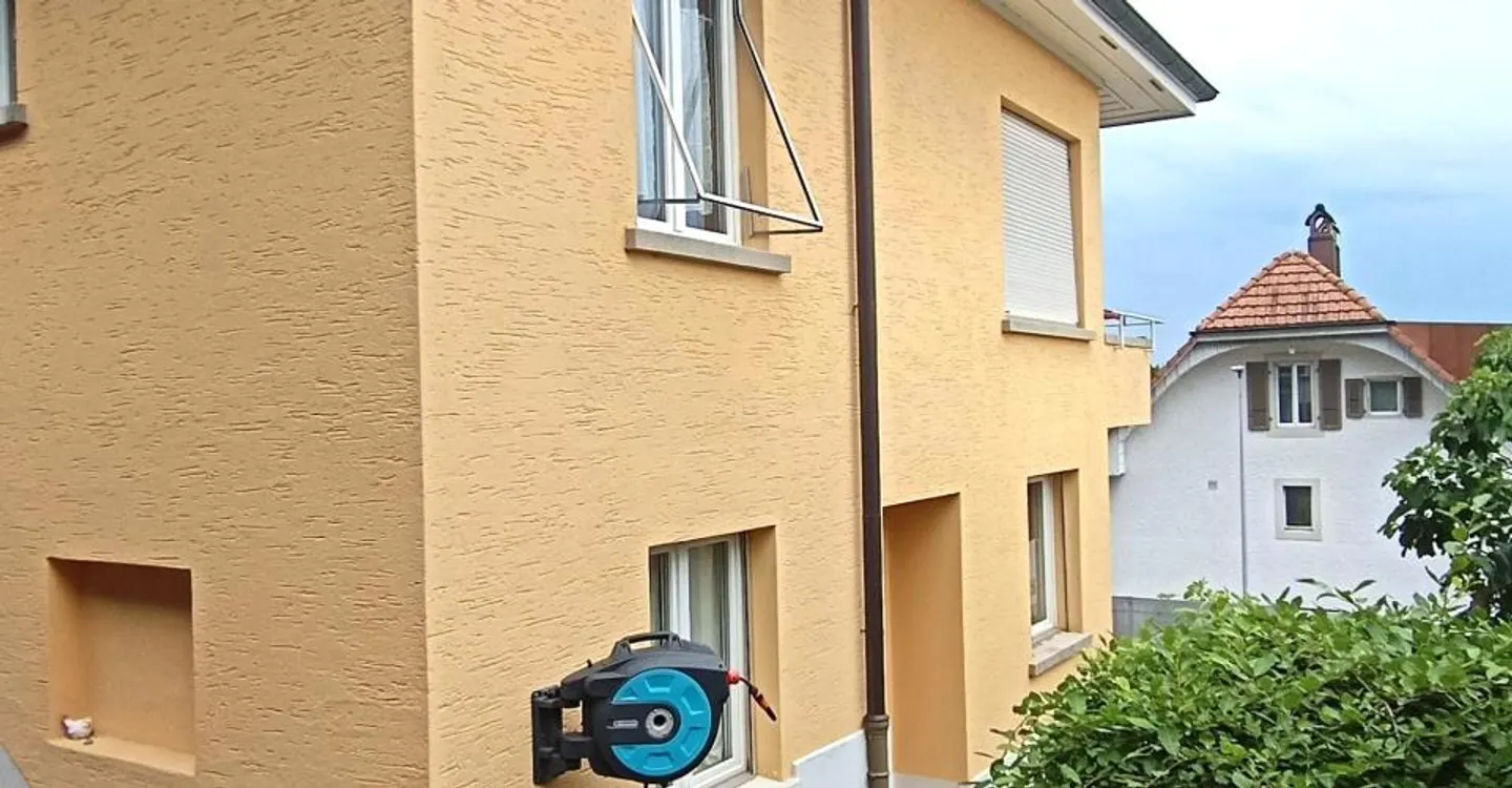 Schöne Villa mit 2 Wohnungen und Erweiterungspotenzial - Foto 17 von 19