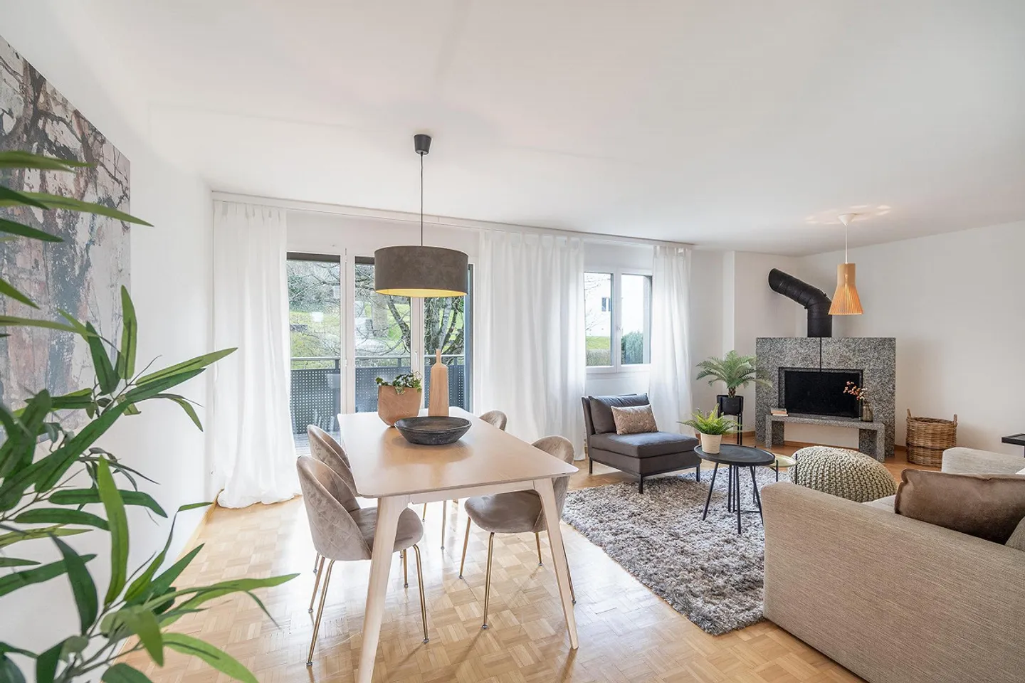 Unique Maisonette Apartment with Fireplace - Photo 4 of 13