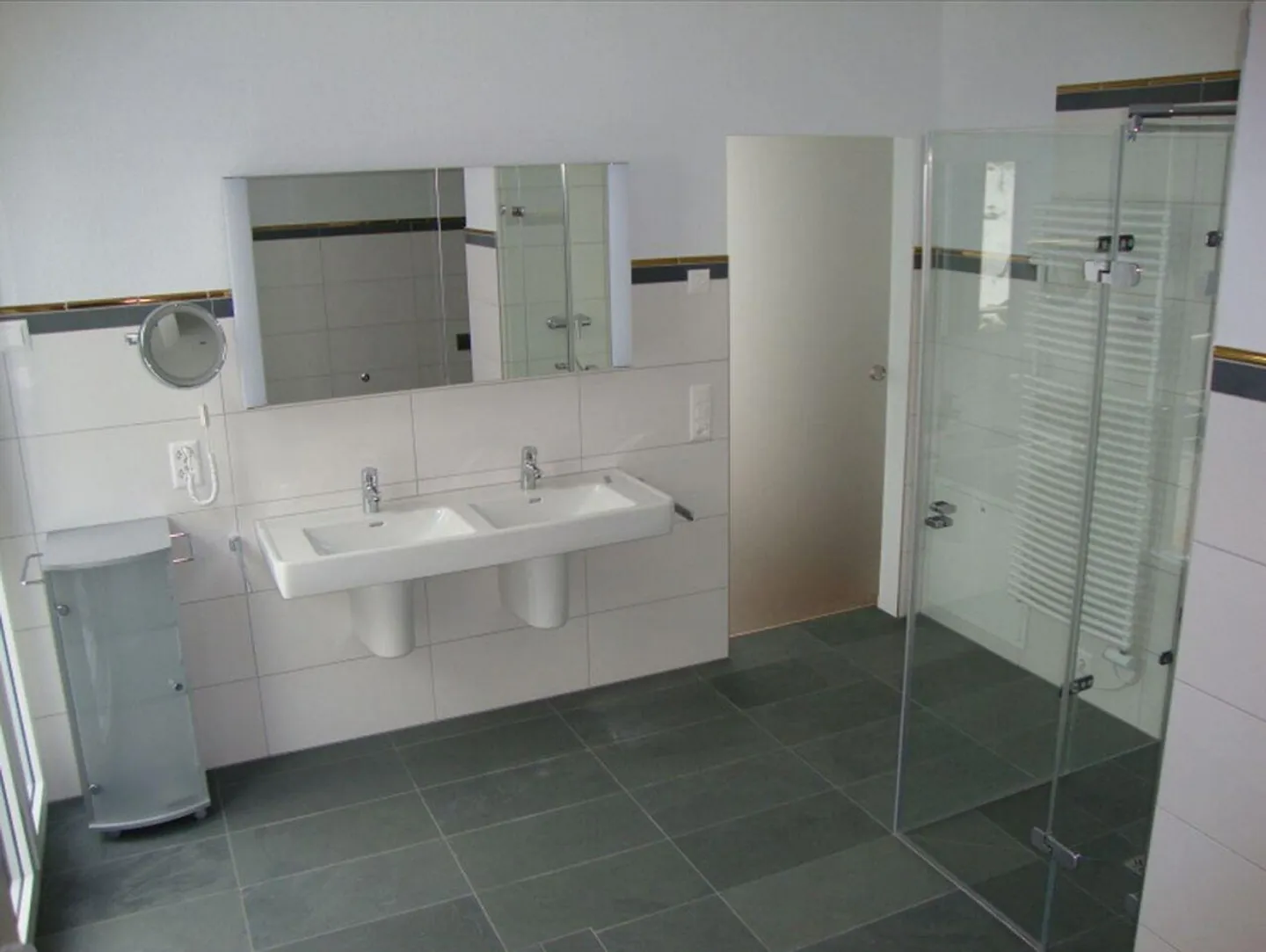 Modern single-family house for rent in Thayngen. - Photo 9 of 13