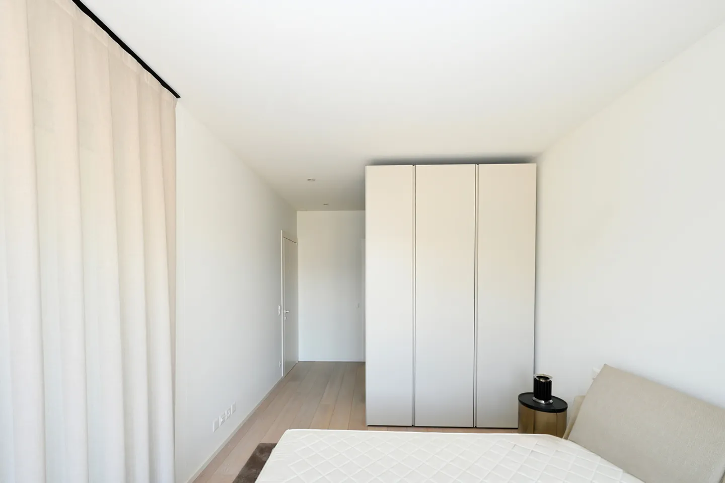 Modern Penthouse with Lake Lugano and Mountain View - Photo 10 of 16