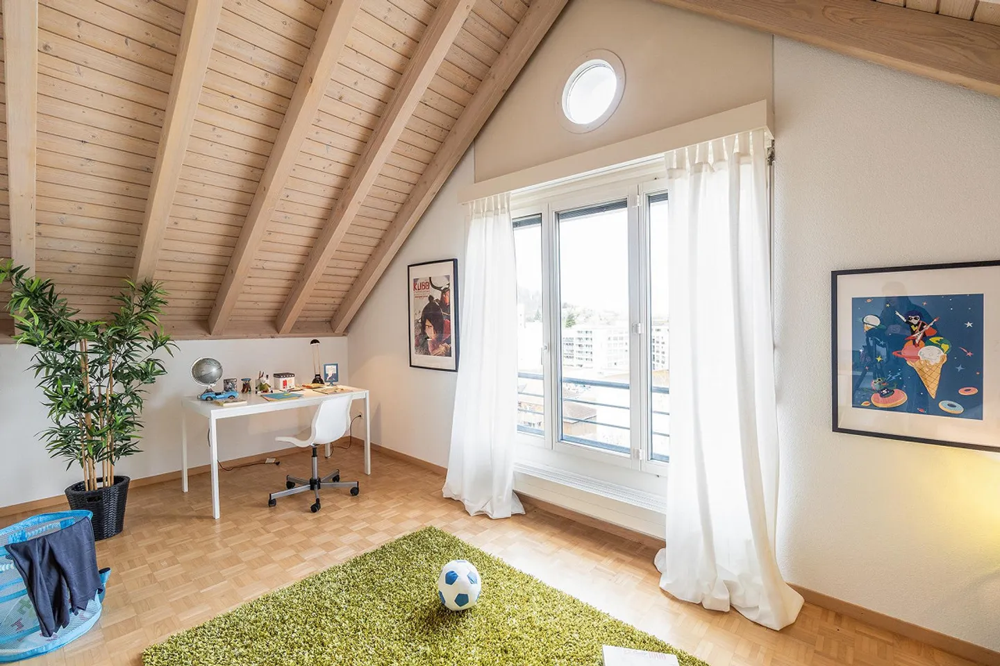 Unique Maisonette Apartment with Fireplace - Photo 11 of 13