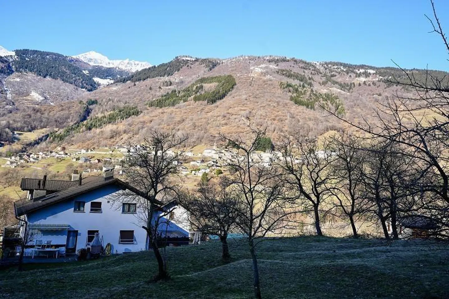 Sonniges Bauland im Bleniotal - Foto 11 von 13