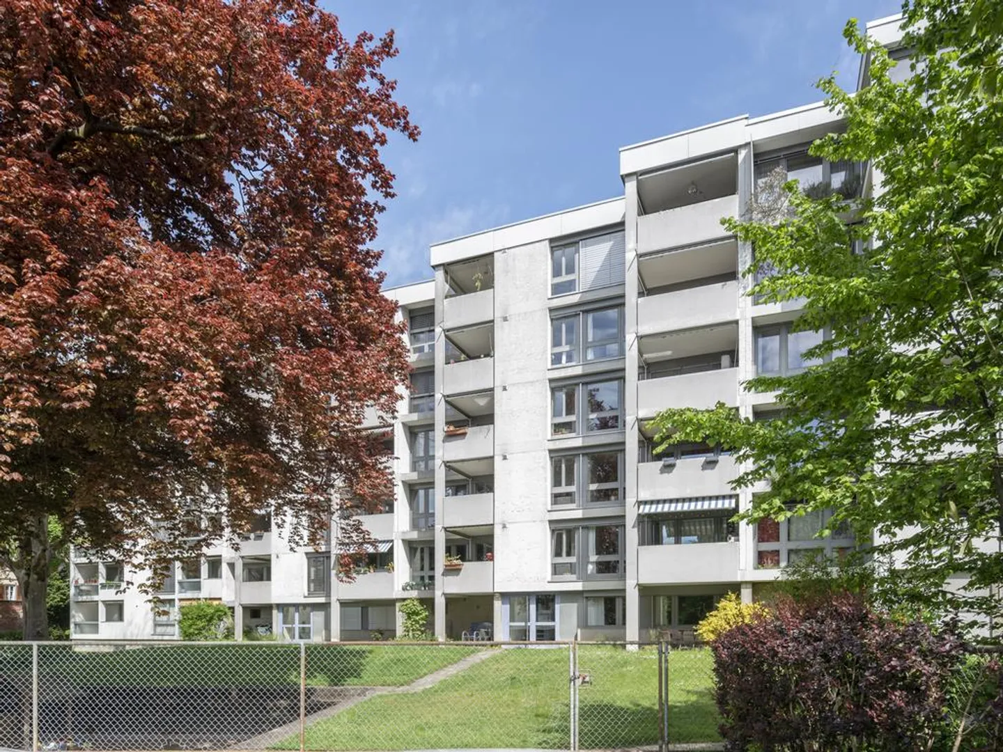 LOUER SANS CAUTION - Emplacement central, idéal pour les citadins - Photo 1 sur 9