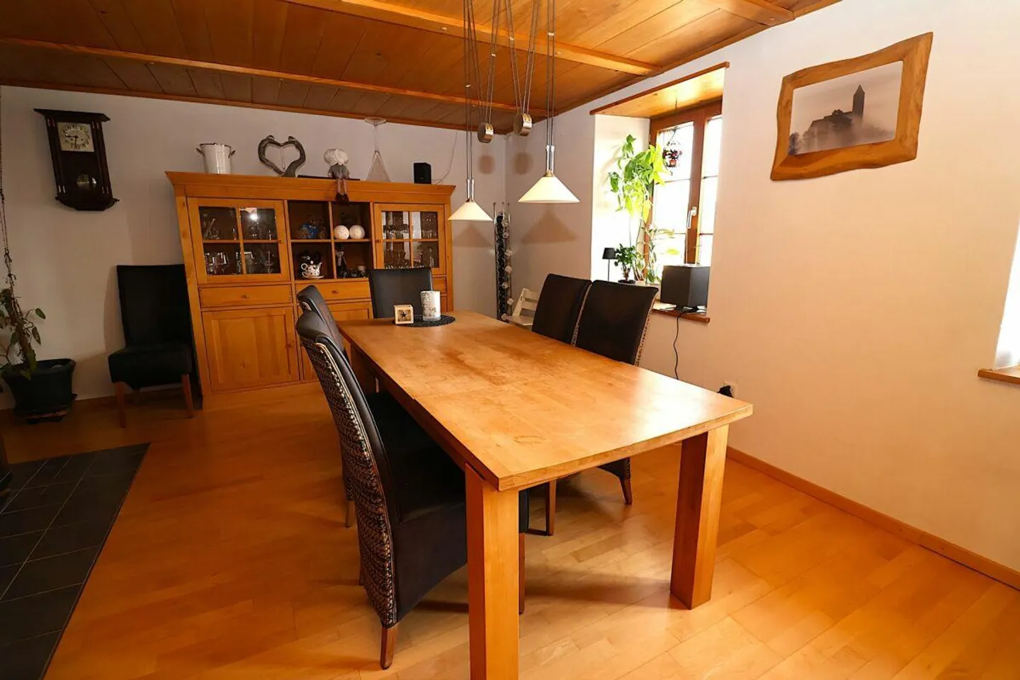 Casa versatile con 6 stanze e potenziale di espansione - Foto 3 di 13