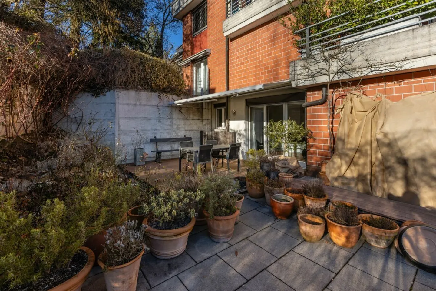 Modern Terrace House with Views - Photo 36 of 41