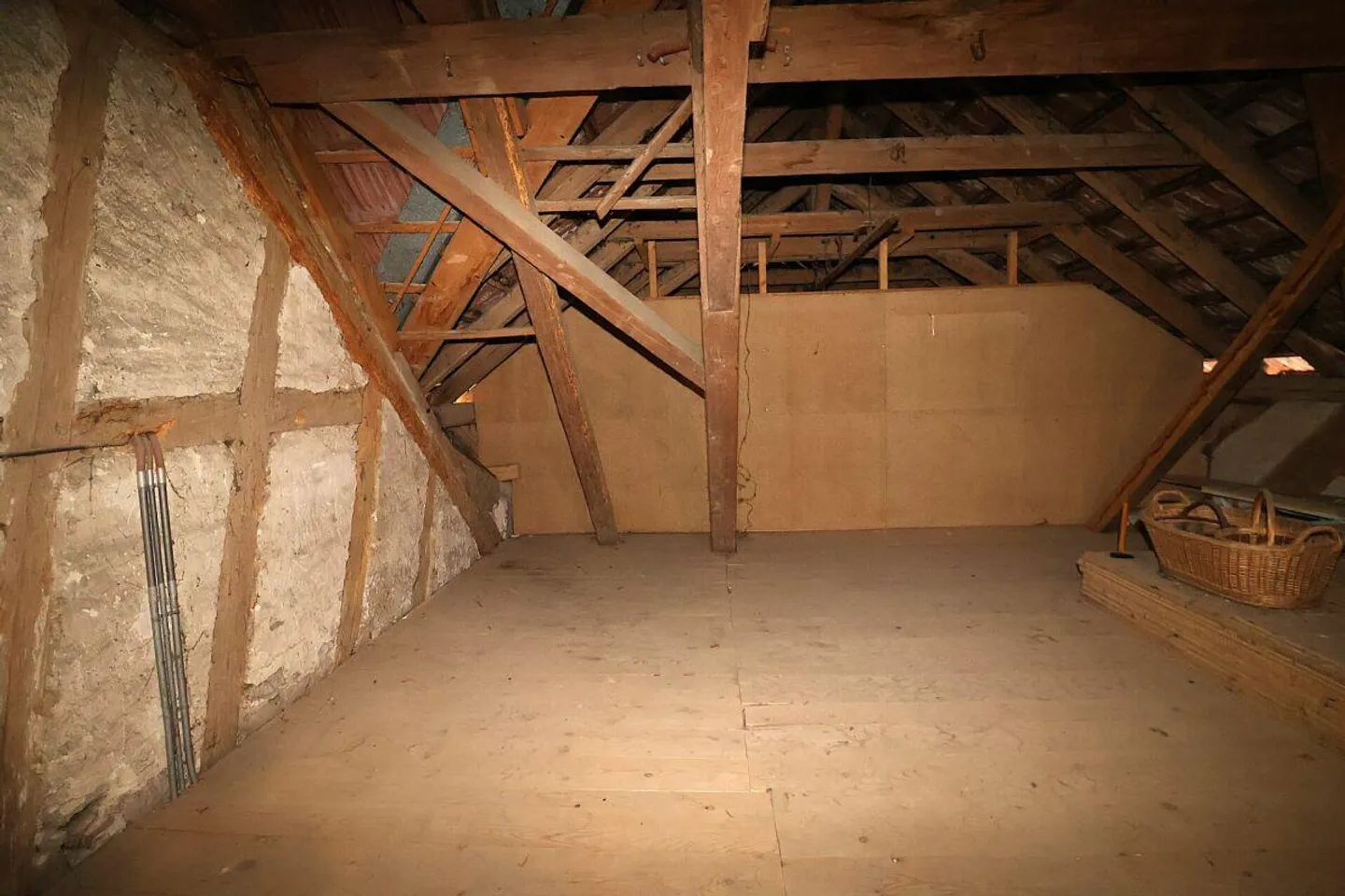 Casa versatile con 6 stanze e potenziale di espansione - Foto 12 di 13