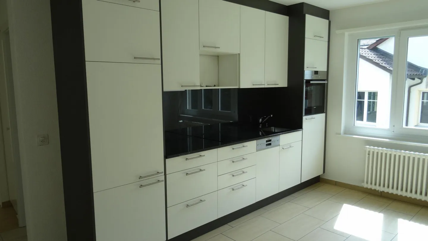 Luminoso - Silenzioso - Centrale - Balcone - Foto 1 di 4