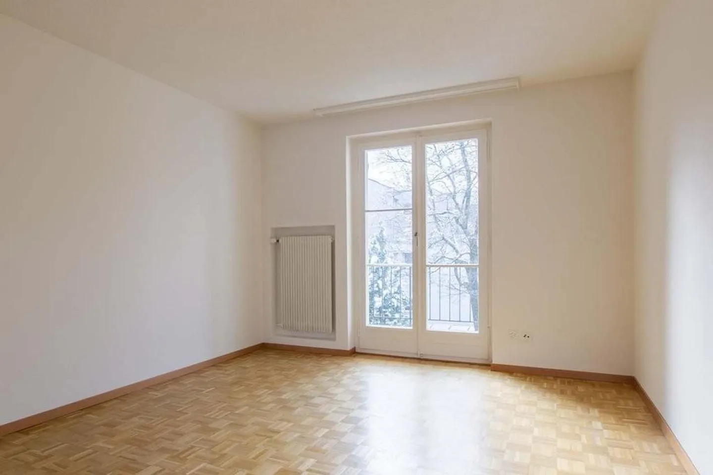 Cozy 2-room apartment - limited until 30.09.2027 - Photo 2 of 4