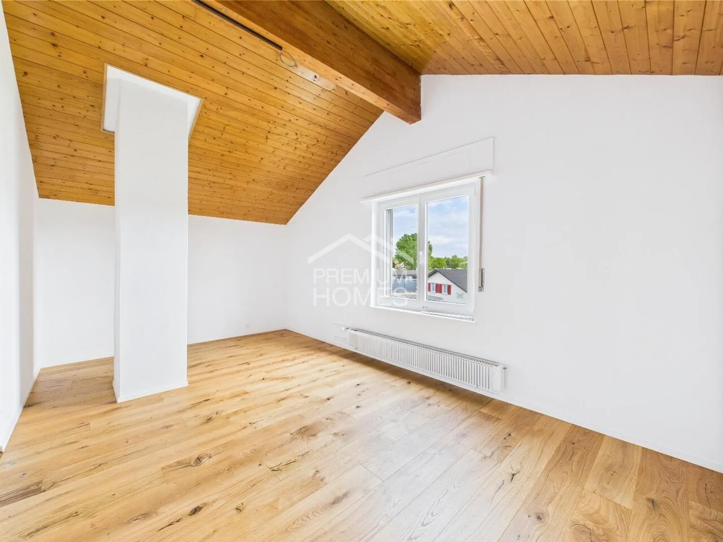 Charming 2.5 Room Apartment in Central Location! - Photo 5 of 7