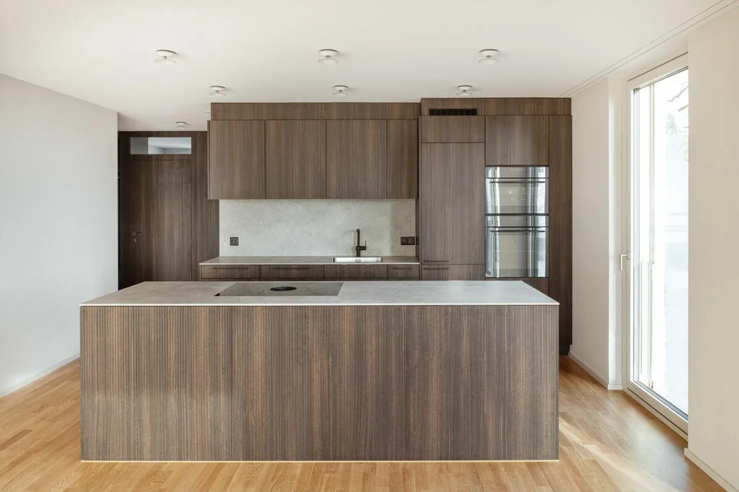 Exclusive new apartment in first occupancy - Photo 5 of 13