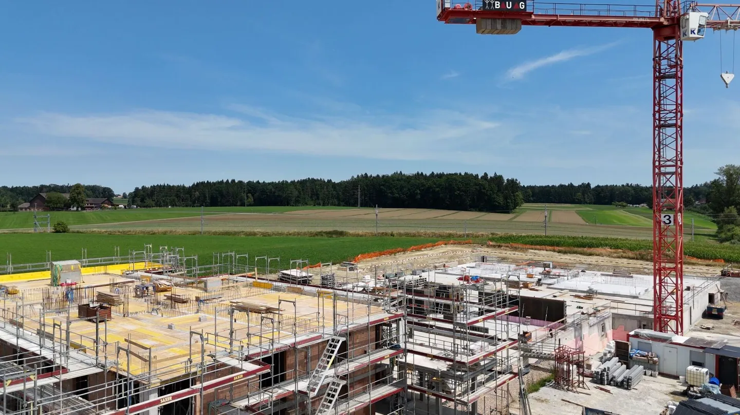 «4.5-Zi.-Wohnung mit Sicht über die angrenzende Landwirtschaft» - Foto 1 von 11