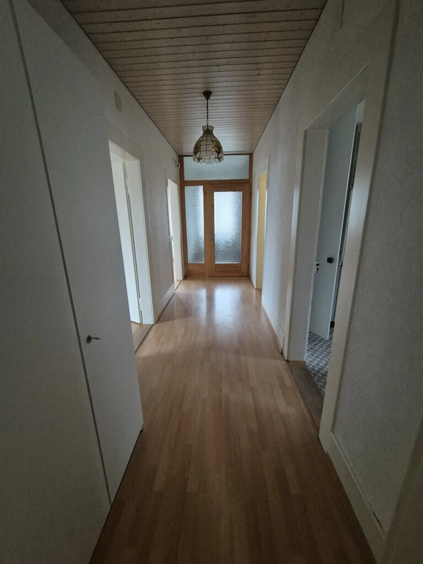 Charmante appartement de 3,5 pièces dans un emplacement central à Bern-Bümpliz - Photo 3 sur 10