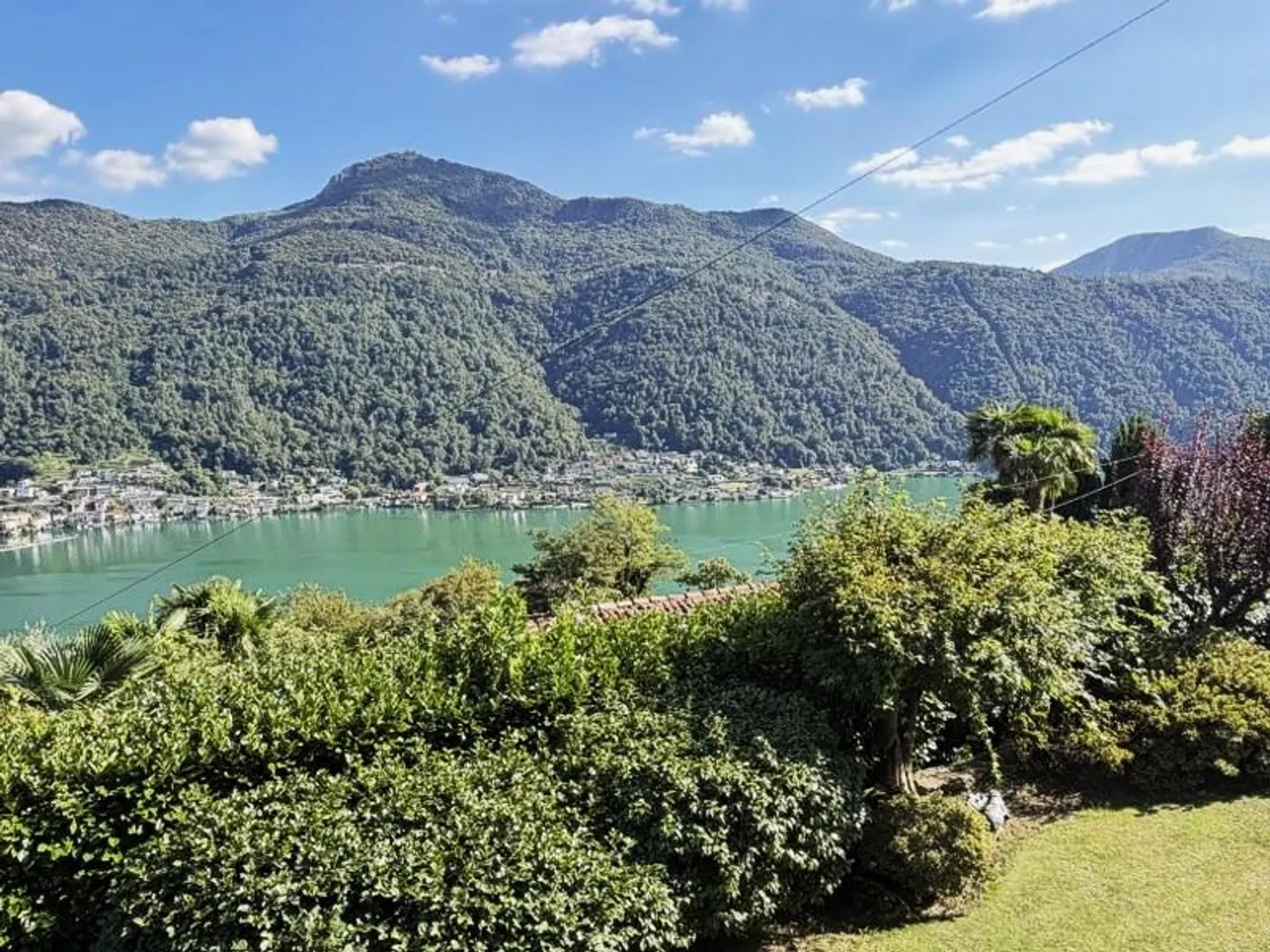 WICHTIGE VILLA UMGEBEN VON EINEM GROSSEN PARK MIT SEEBLICK - Foto 8 von 13