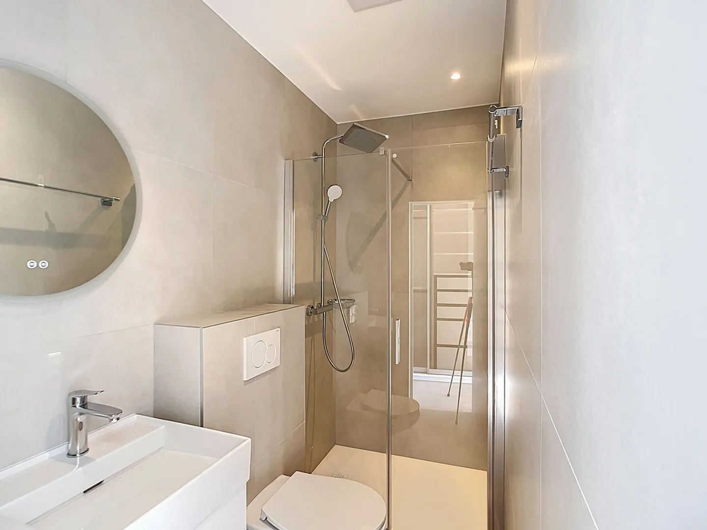 Attic News between Sky and Mountains - Photo 15 of 18