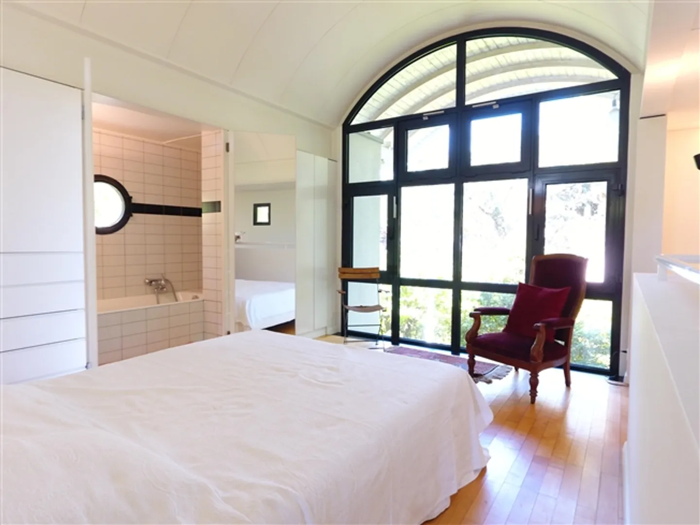 Casa dell'architetto nello spirito di una 'nave'. - Foto 7 di 10