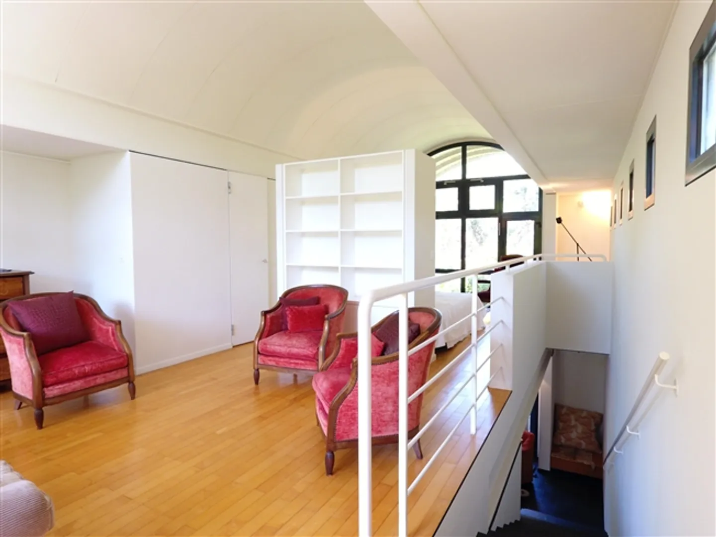 Casa dell'architetto nello spirito di una 'nave'. - Foto 8 di 10