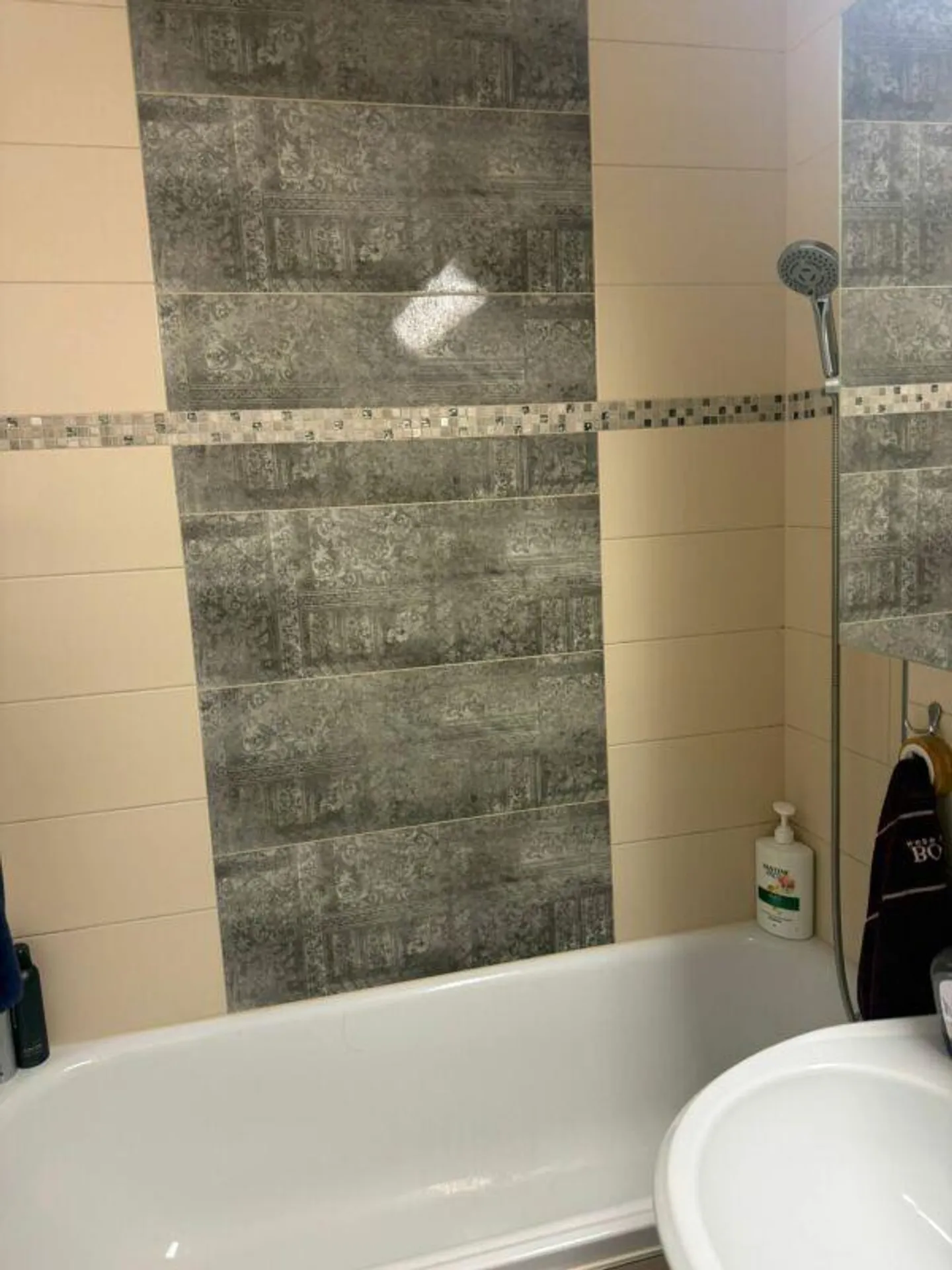 Large 5-room apartment, limited until 30.09.2026 - Photo 6 of 9