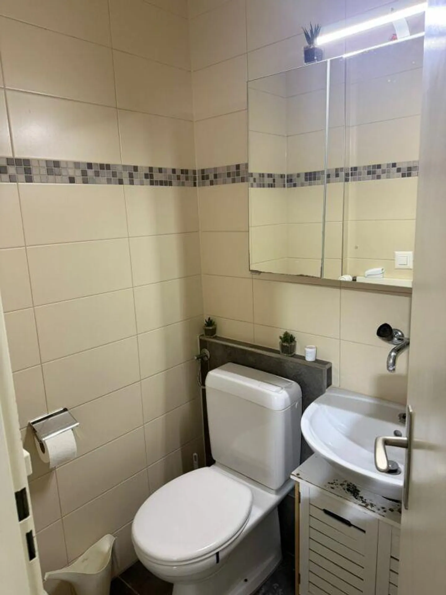 Large 5-room apartment, limited until 30.09.2026 - Photo 9 of 9