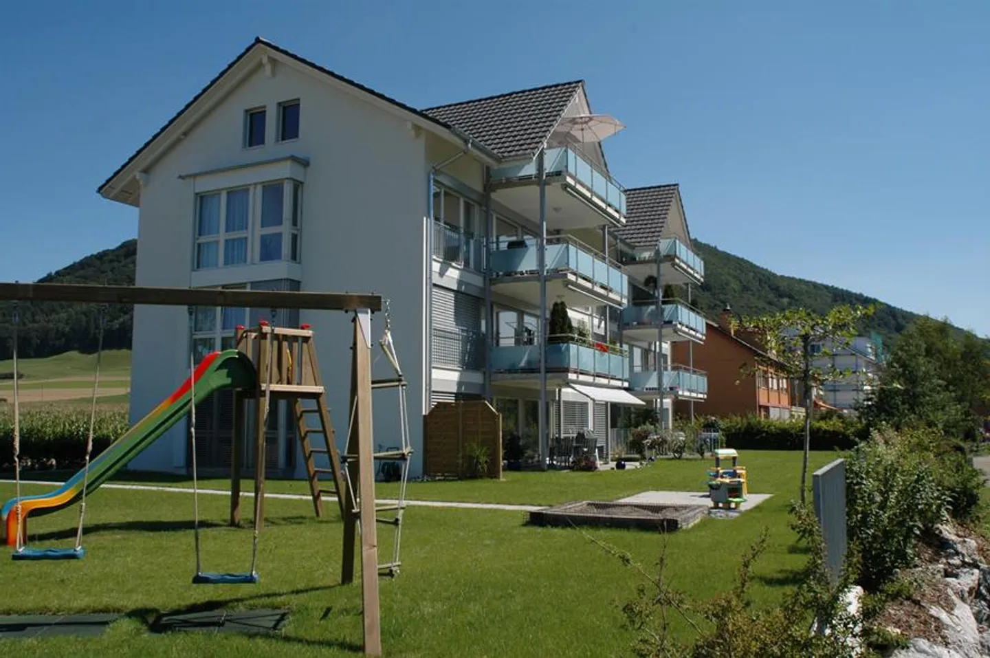 Helle und geräumige 4.5-Zimmer-Wohnung mit Balkon und Abendsonne - Foto 1 von 7