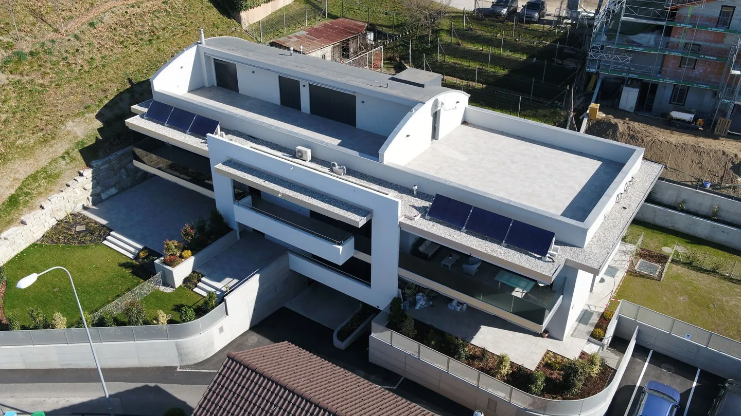 Appartamento di 3.5 locali al 1° piano con grande terrazza - Foto 1 di 4