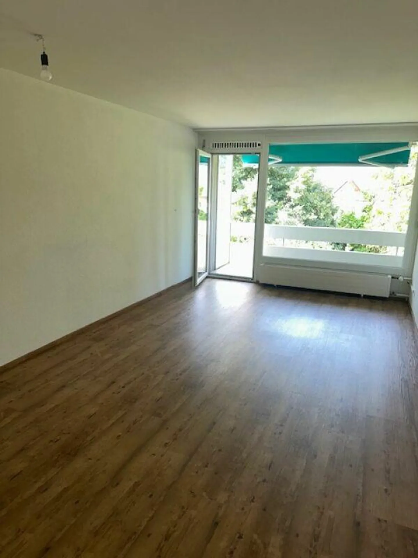 Appartement lumineux de 3 pièces avec vue sur la verdure - Photo 6 sur 14