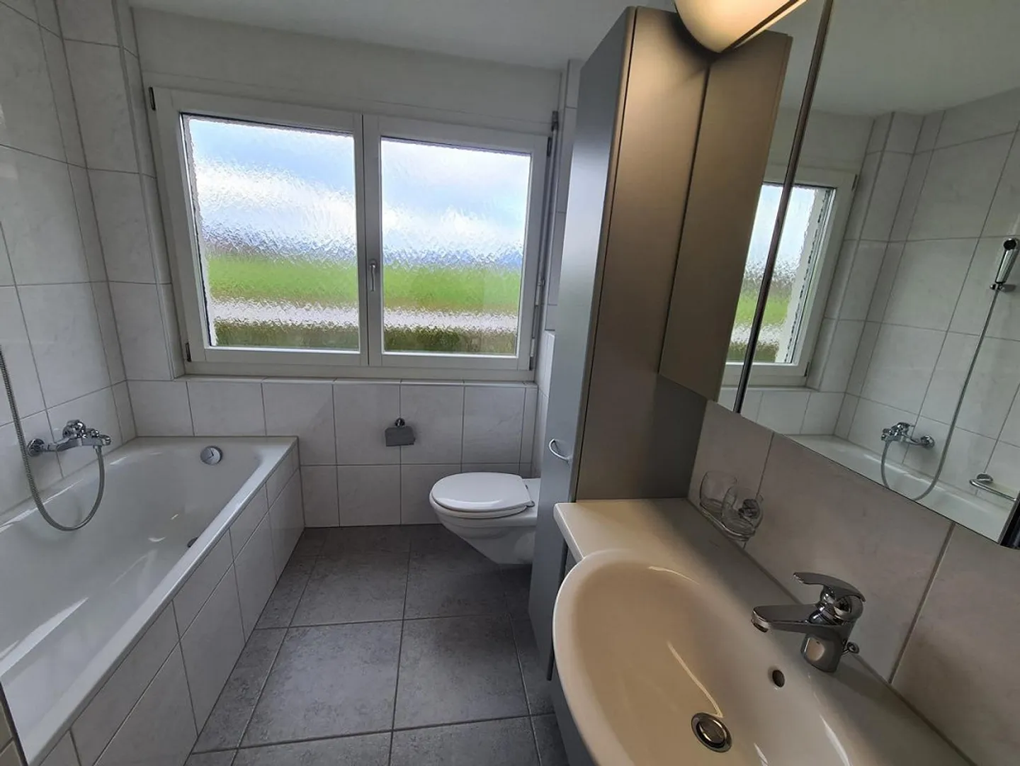 Helle und geräumige 4.5-Zimmer-Wohnung mit Balkon und Abendsonne - Foto 5 von 7