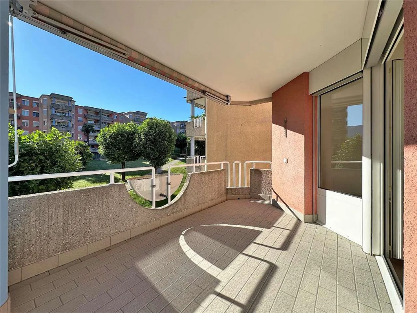 Breganzona - Appartamento di 4.5 locali completamente ristrutturato - Photo 2 sur 9