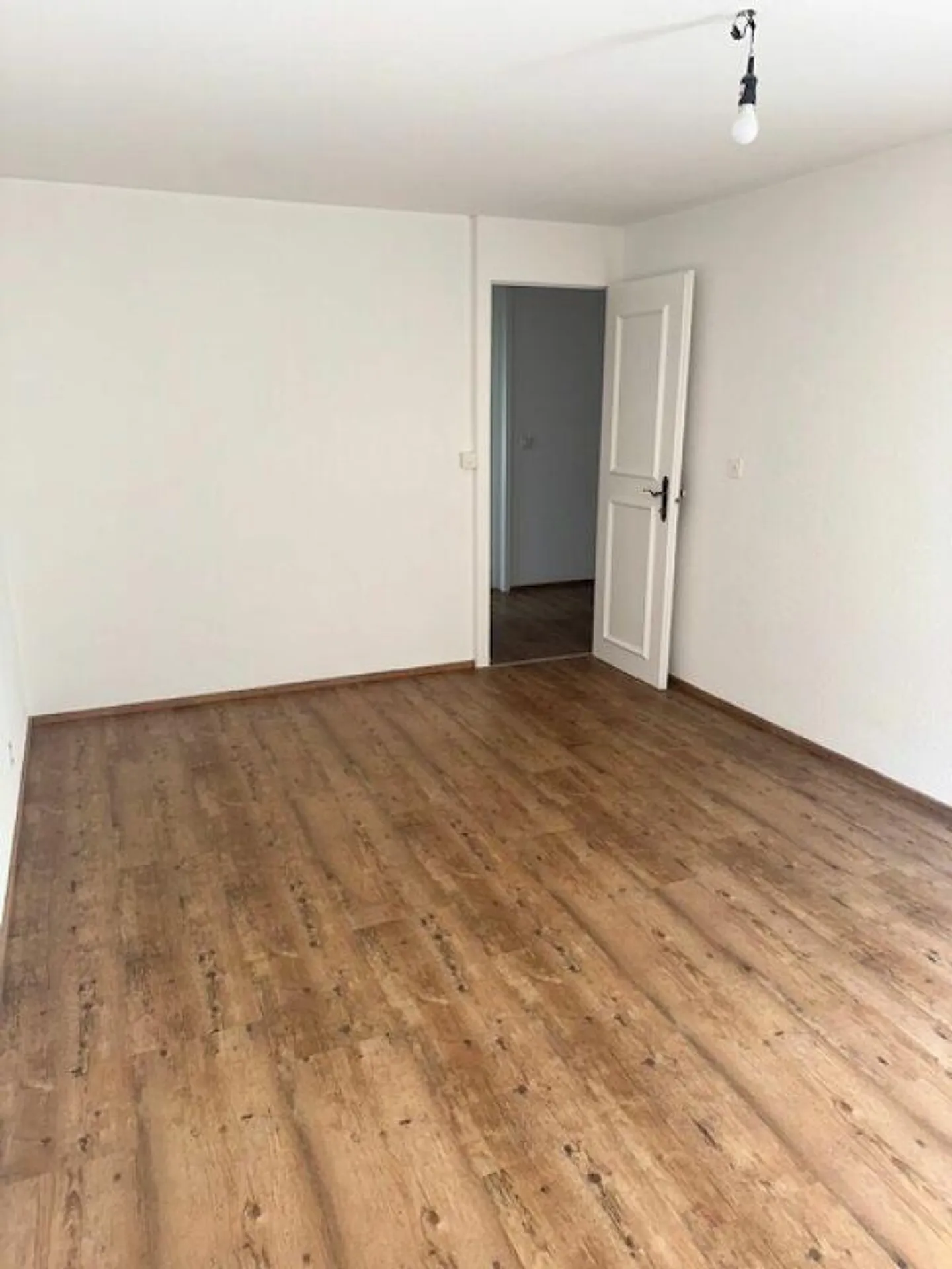 Appartement lumineux de 3 pièces avec vue sur la verdure - Photo 8 sur 14