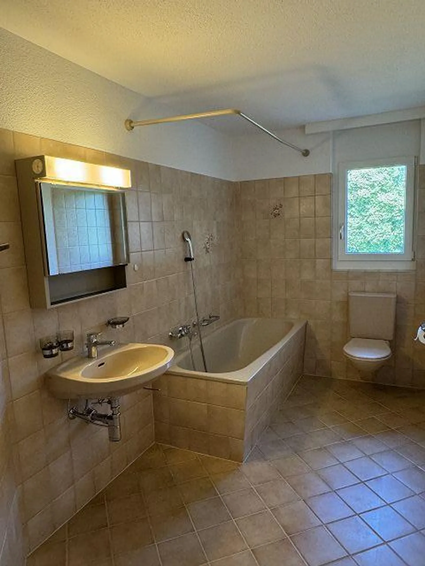 Appartement 3.5 pièces confortable et lumineux - Photo 8 sur 11