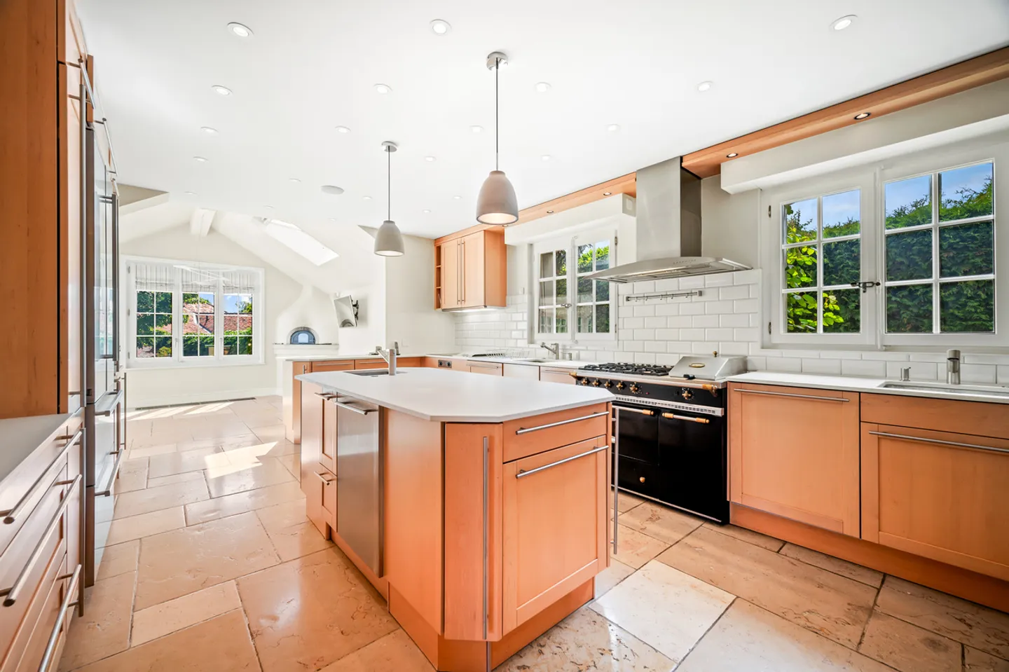 Propriété magnifique avec piscine et vue sur le lac, Apples - Photo 8 sur 15