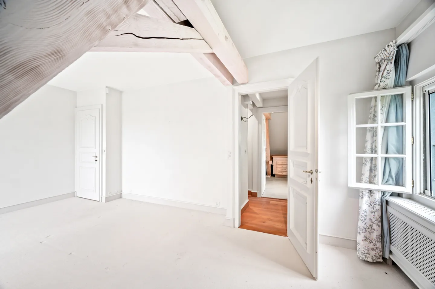 Propriété magnifique avec piscine et vue sur le lac, Apples - Photo 10 sur 15