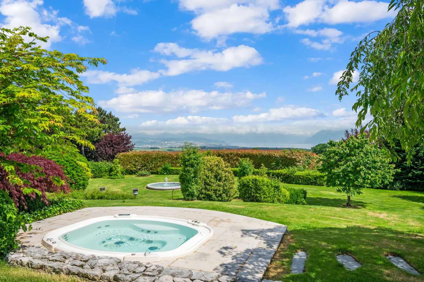 Propriété magnifique avec piscine et vue sur le lac, Apples - Photo 14 sur 15