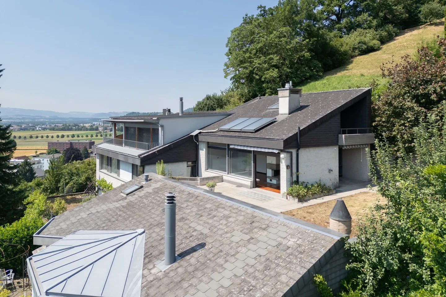 Einfamilienhaus mit grosser Einliegerwohnung am Brändlisberg - Foto 3 di 38