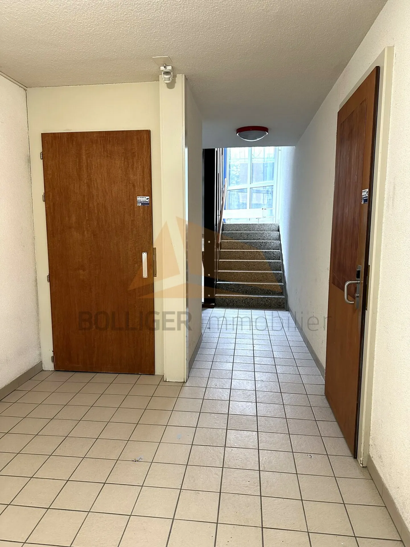 IN VENDITA Appartamento 4.5 locali in PPE con balcone - Foto 3 di 13