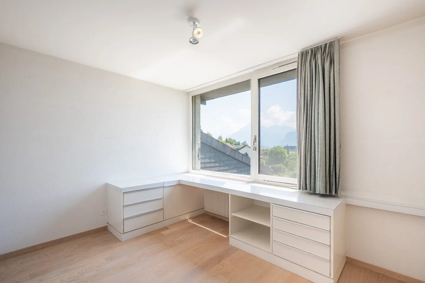 Einfamilienhaus mit grosser Einliegerwohnung am Brändlisberg - Foto 16 di 38