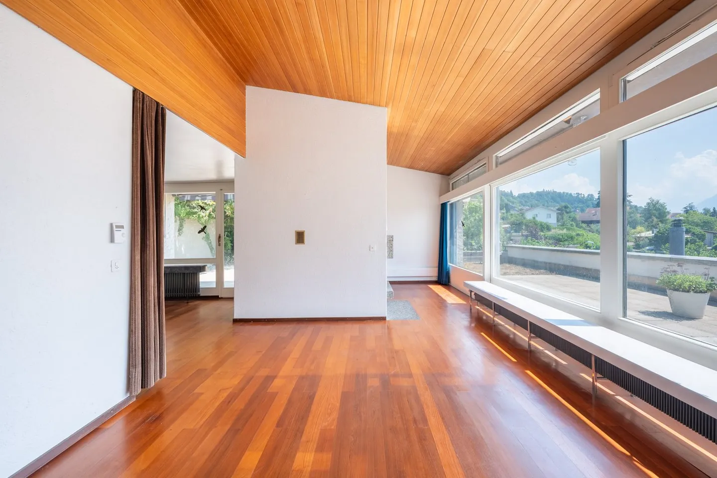 Einfamilienhaus mit grosser Einliegerwohnung am Brändlisberg - Foto 10 di 38