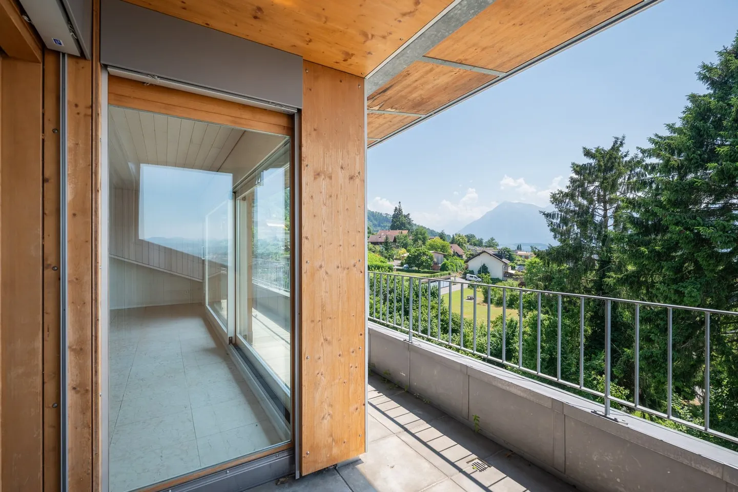 Einfamilienhaus mit grosser Einliegerwohnung am Brändlisberg - Foto 25 di 38