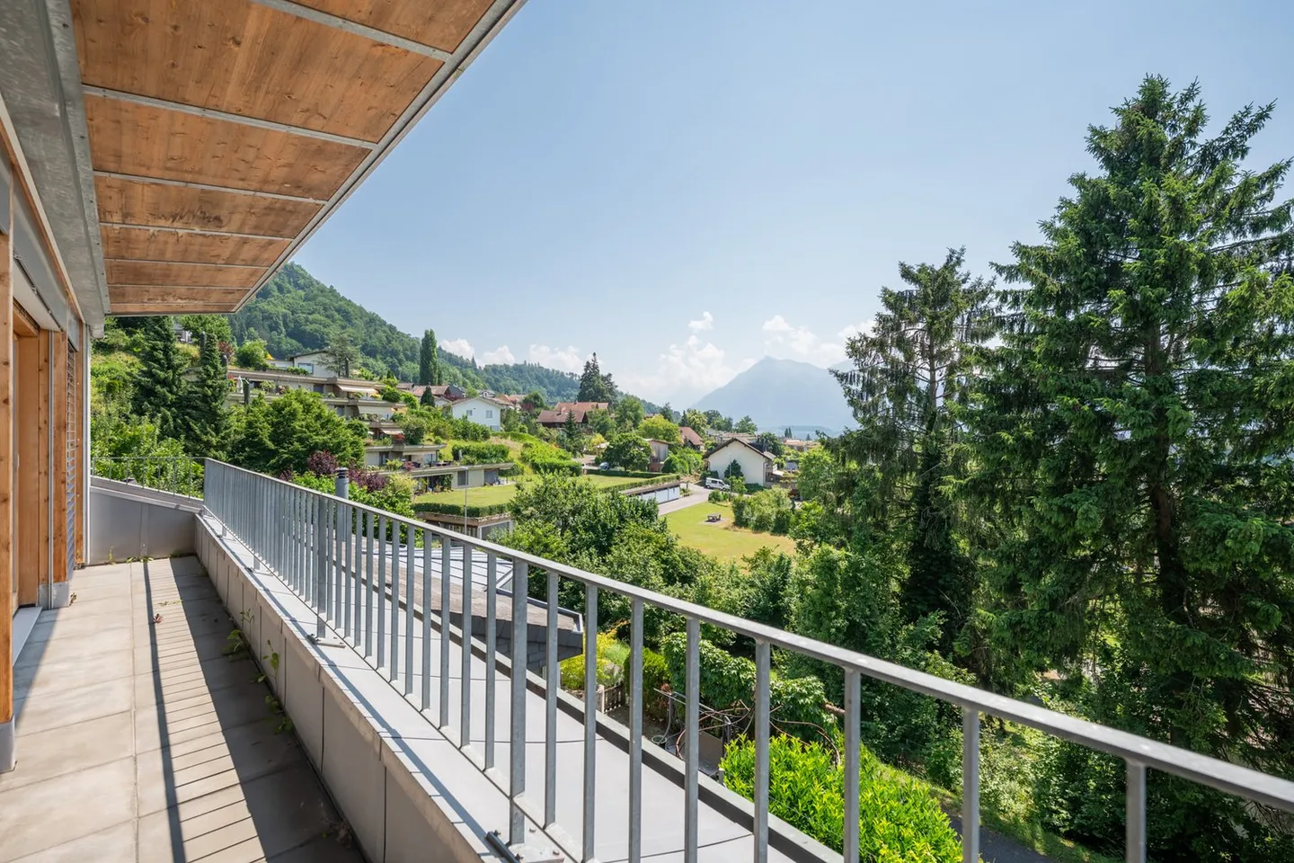 Einfamilienhaus mit grosser Einliegerwohnung am Brändlisberg - Foto 26 di 38