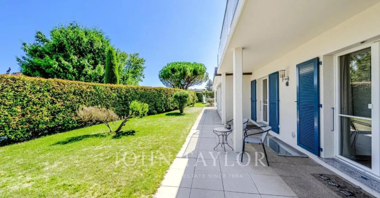 Incantevole Casa Familiare con Giardino - Foto 2 di 12